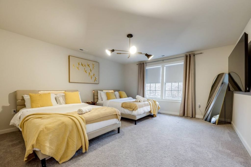 Private rental Quantico VA with 8 Beds Sleeps 13